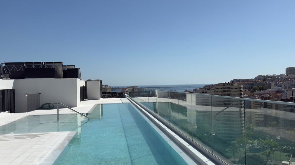 3 BEDROOM FLAT WITH POOL AND GYM IN ALGÉS / MIRAFLORES 751119428