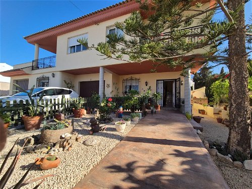 *350m villa with pool and double garage near the center of albir* 3809025944