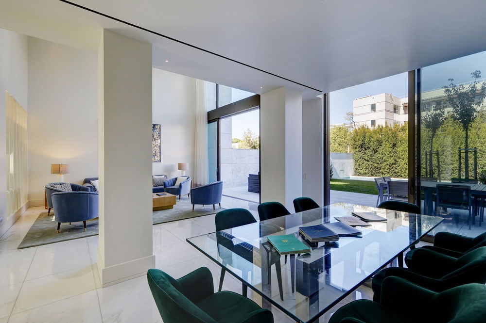 3+1 bedroom Townhouse w/ garden in luxury condominium, Cascais 1326325029