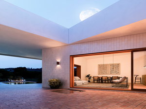 Villa with swimming pool inserted in land with vineyards 1777327732