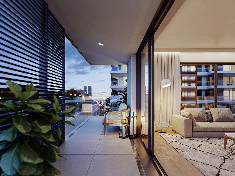 2 Bedroom apartment, with balcony and parking on Avenidas Novas, Lisbon 3114835035