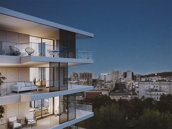 3 Bedroom apartment, with balcony and parking in Avenidas Novas, Lisbon 3200604226