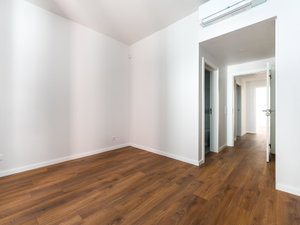 Apartamento T2 com estacionamento e varanda 3490471036