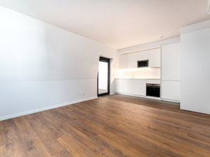 Apartamento T2 com estacionamento e varanda 3141216235