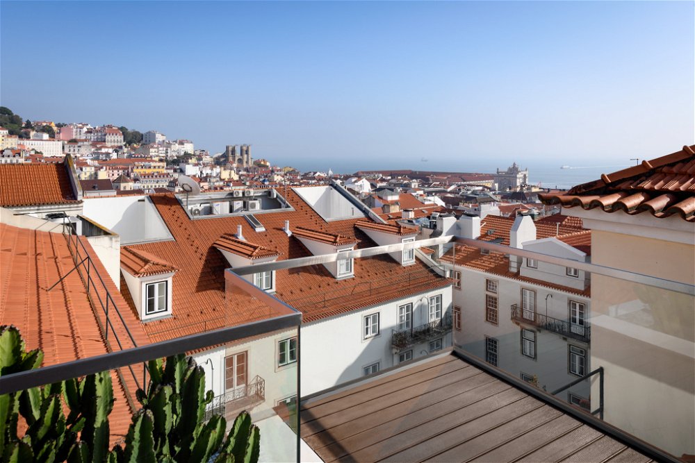 Penthouse T4 + 2 located in Chiado, Lisbon 602027537
