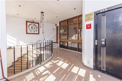 Fantastic shop with 2 floors, shopping area to Carcavelos Beach 1312349444