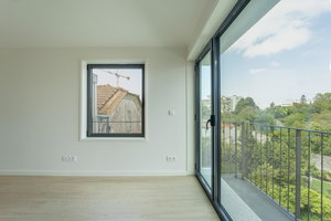 2 bedroom duplex apartment with balcony in the center of Porto 2691935869