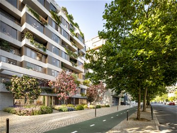 2 bedroom apartment with 1 parking place in Alvalade 3878926217
