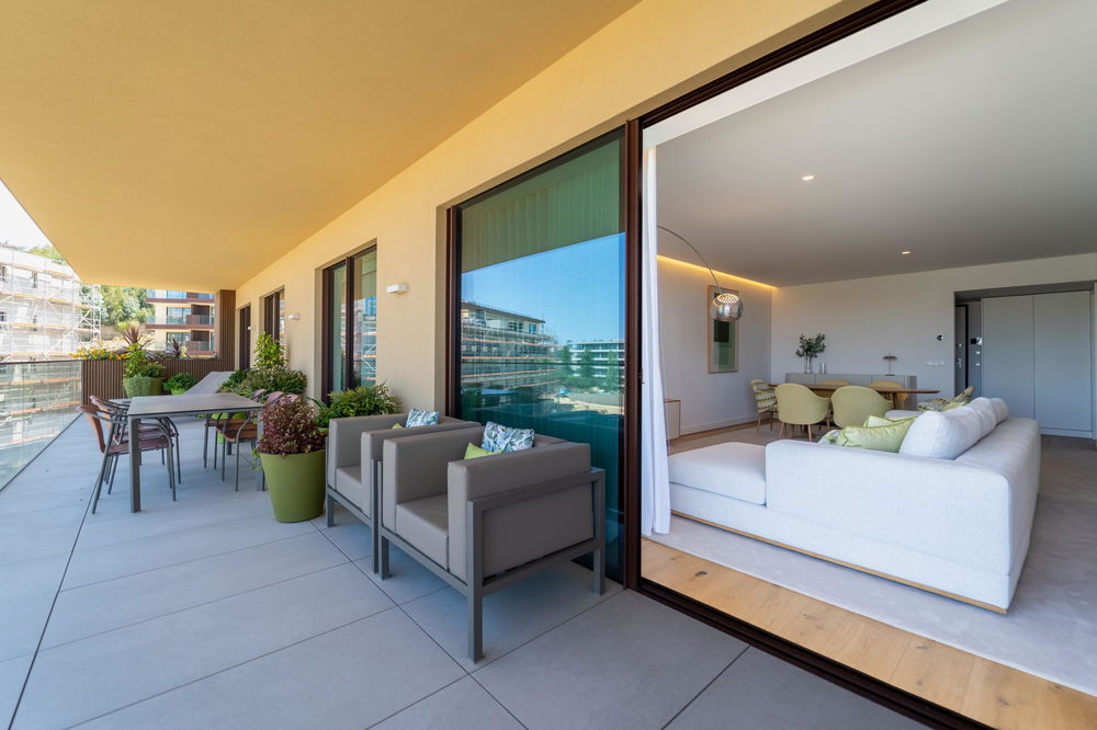 2-bedroom apartment with balcony and parking in Vila Nova de Gaia 3728988507