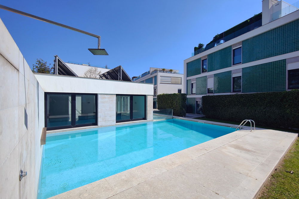 5 Bedroom Duplex apartment in a gated community in Belém 1302185991