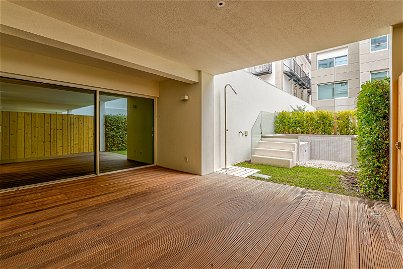 2 bedroom apartment with terrace, next to Avenida da Liberdade and Príncipe Real 3229215126
