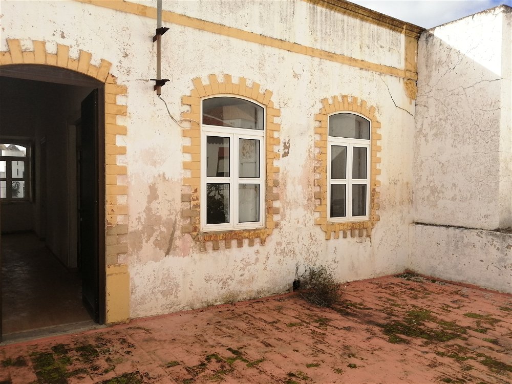House in Historic Center, with project, in Tavira, Algarve 3671436196