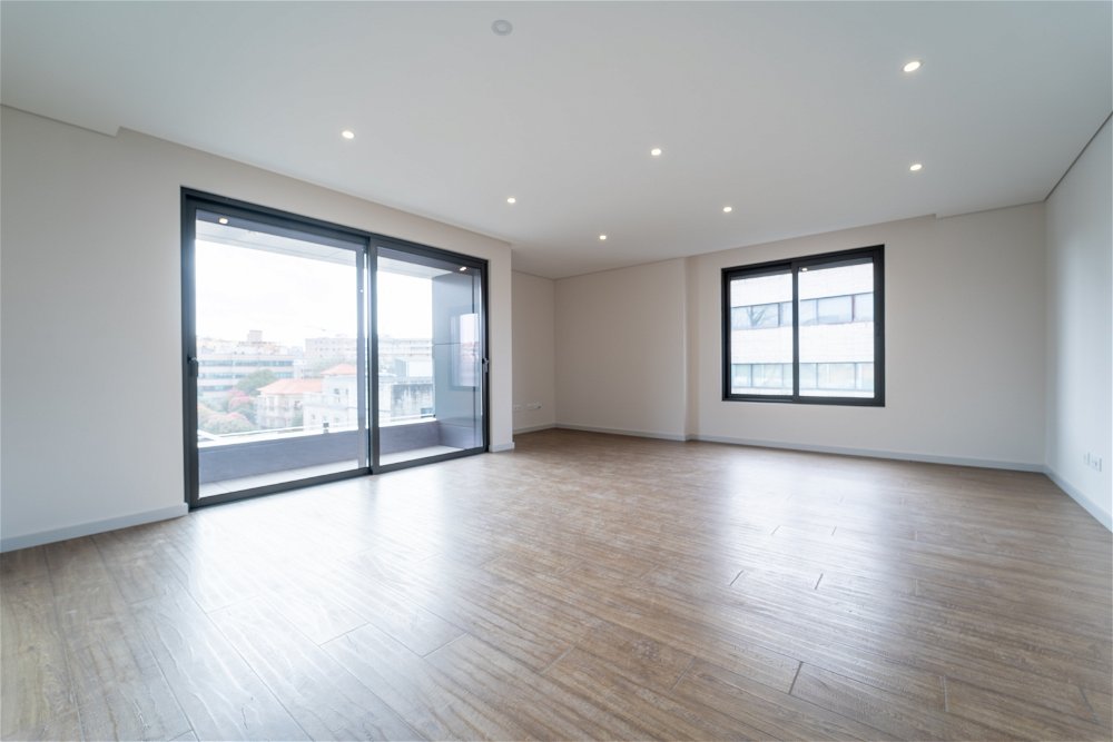 2 bedrooms apartment with balcony in Boavista, Porto 3953454271