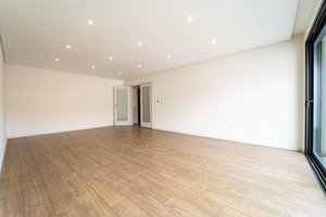 3 bedrooms apartment with balcony in Boavista, Porto 916393304
