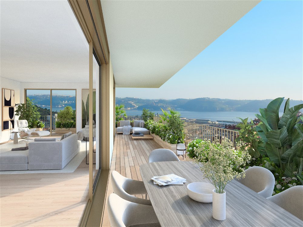 4 bedroom apartment with balcony in new development in Miraflores 789155626