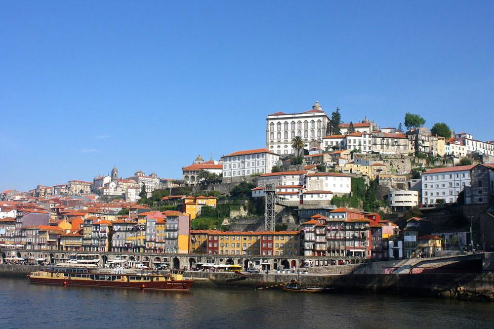 Land on the bank of the Douro River with project approved for Tourist Village RIVERS 2020 5* 1008359681