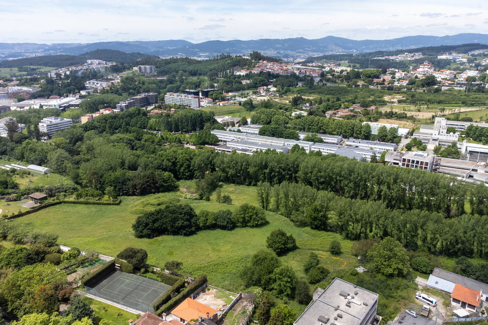 1 bedroom apartment with garage inserted in new development of the cradle city, Guimarães 2964040668