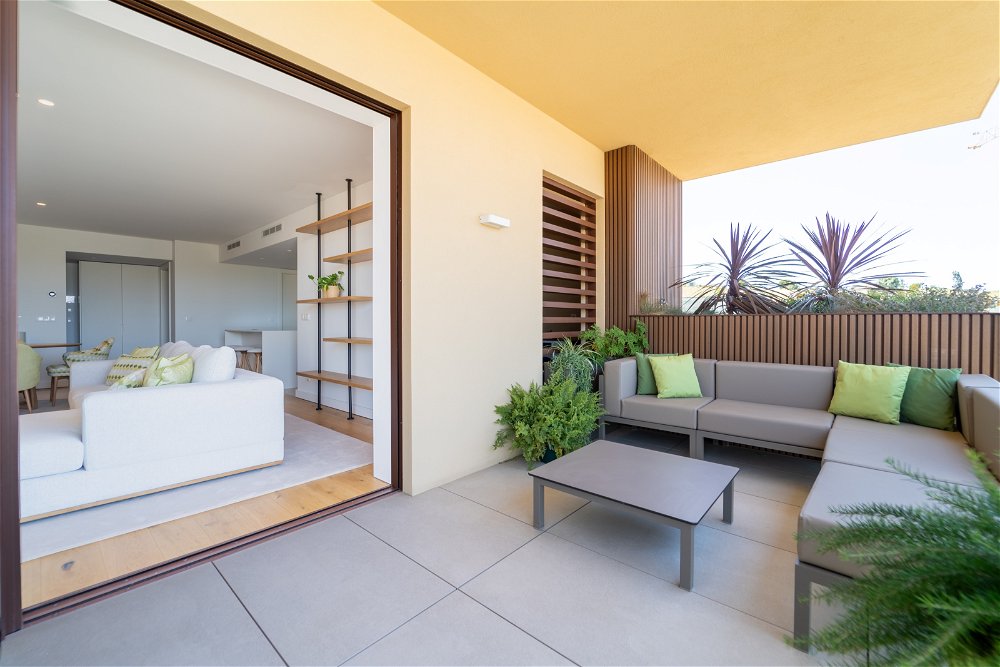 3-bedroom apartment with balcony and parking in Vila Nova de Gaia 2412988307