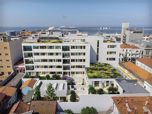 2 bedroom apartment with outdoor area and parking space, next to the beach of Matosinhos 1122864240