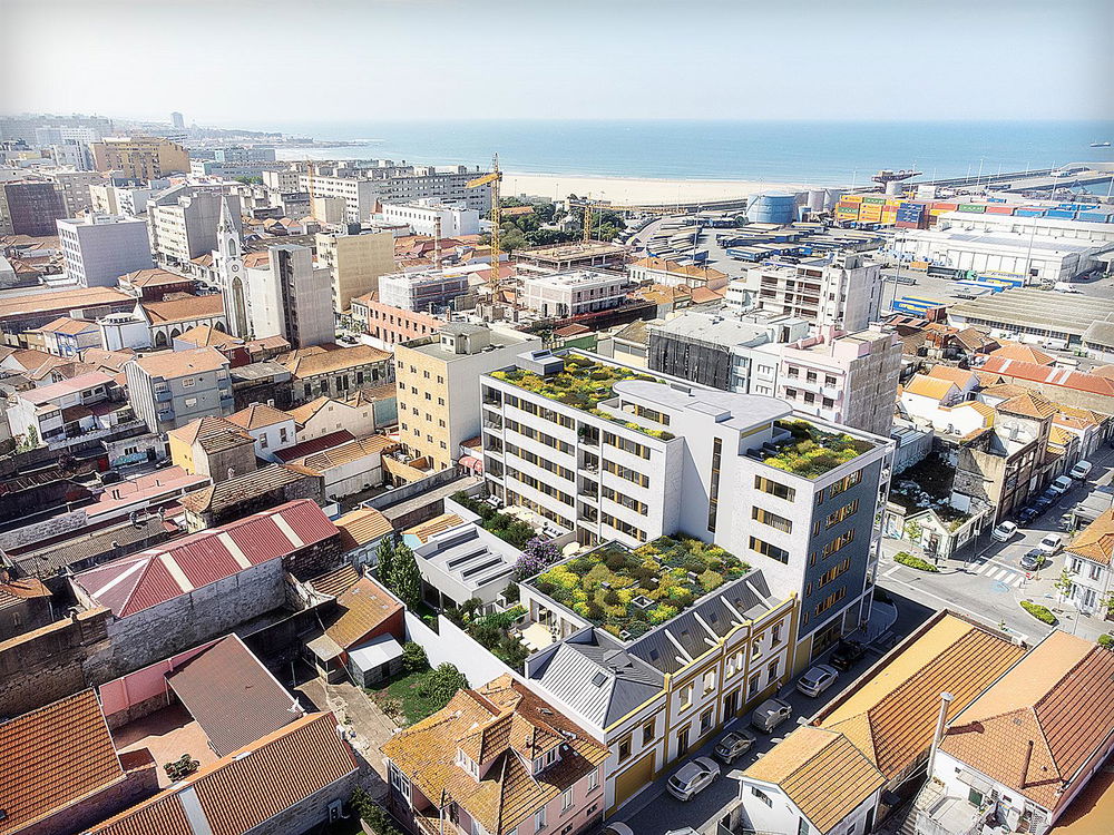 3 bedroom apartment with outdoor area and parking space, next to the beach of Matosinhos 2359011414