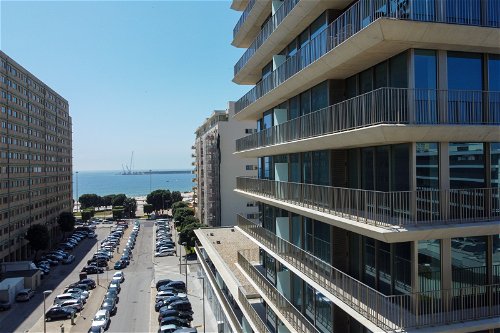 New 1 bedroom apartment with balcony next to the beach of Matosinhos 1512109256