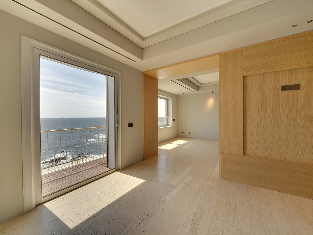 3 bedroom apartment on the first line of the sea, in Foz do Douro 963976738