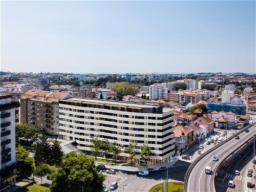 2 bedroom apartment with balcony and terrace, in the latest condominium in Porto 1600916944