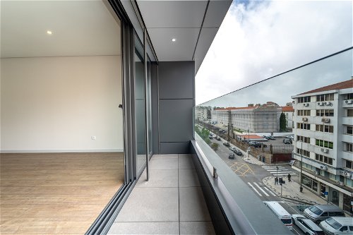 2 bedrooms apartment with balcony in Boavista, Porto 236872989