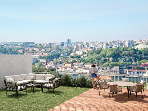 4 bedroom duplex apartment with terrace, in the latest development to be born on the banks of the Douro River 705219600