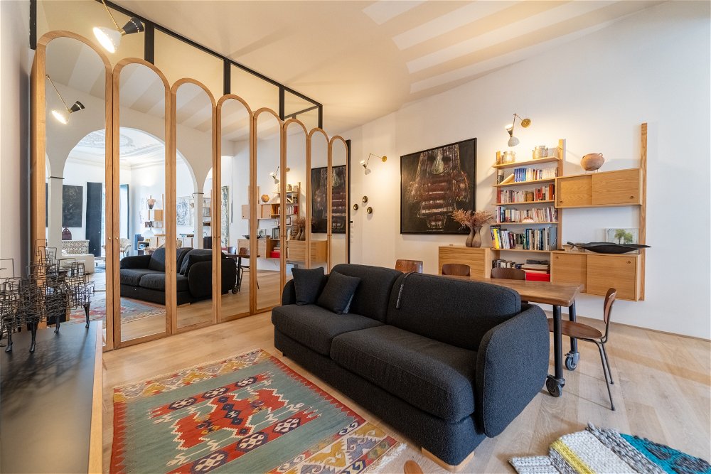 2 bedroom flat with garden and balcony in a historic building in the centre of Porto. 3676693226