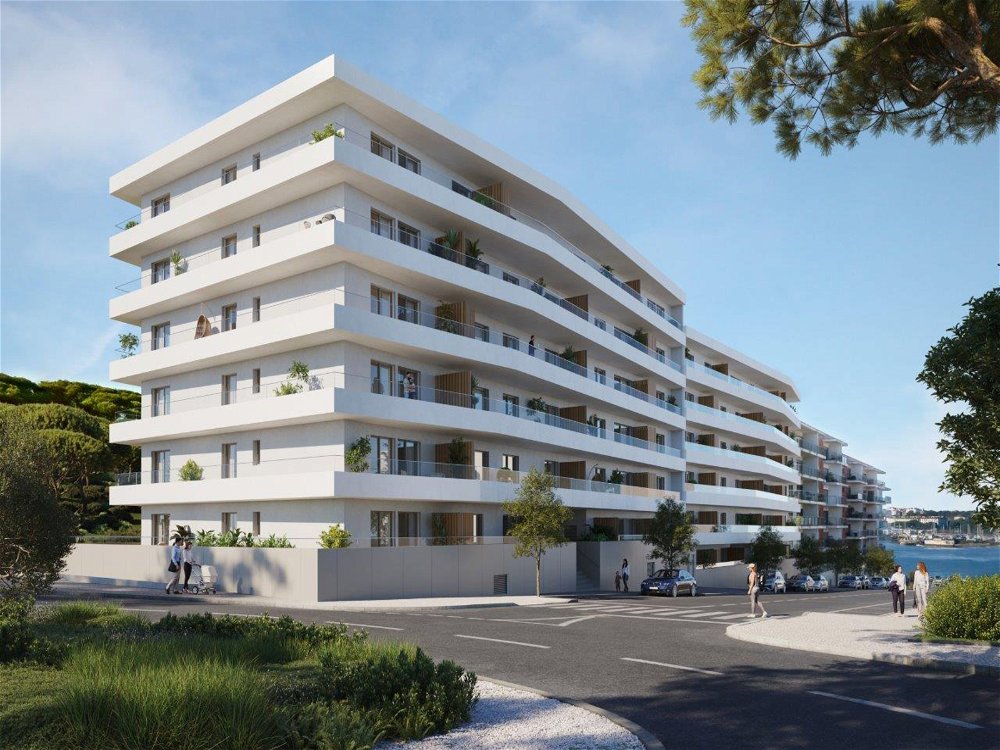 2 bedroom apartment with terrace and parking in Seixal 4283754747