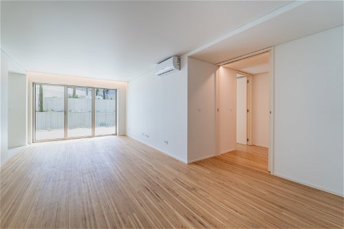 New 3 bedroom flat with terrace and parking in Porto 3600698103