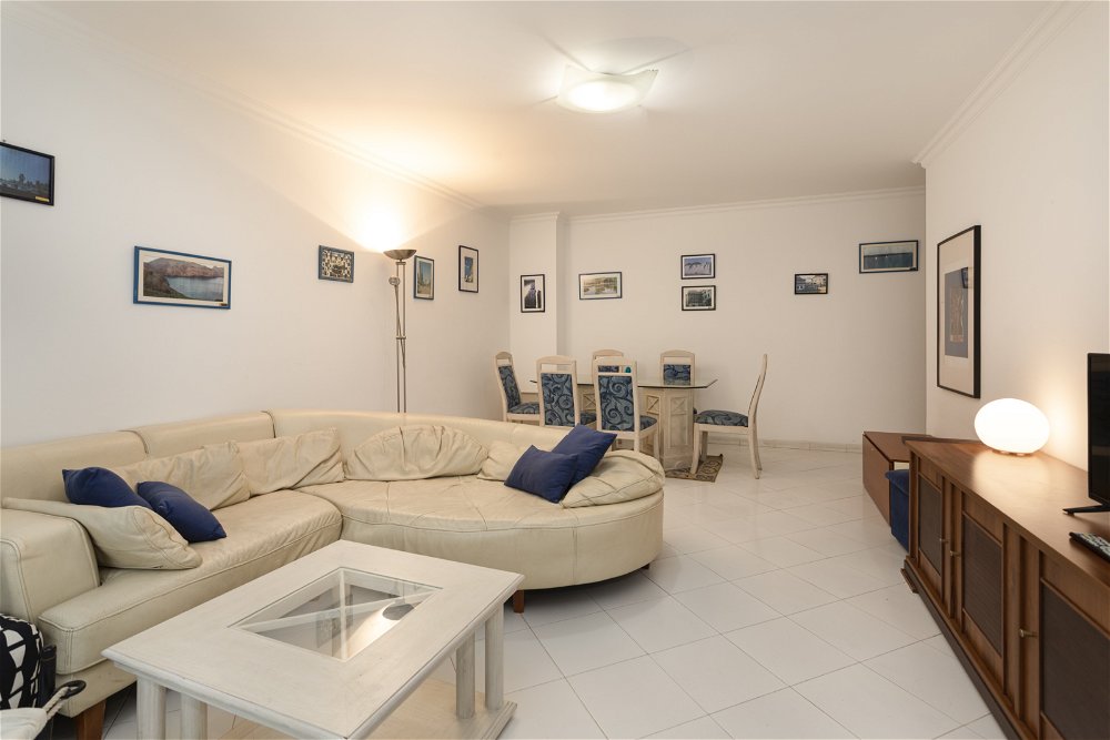 2 bedroom flat, in a condominium with swimming pool, centre of Vilamoura, Algarve 1703499724