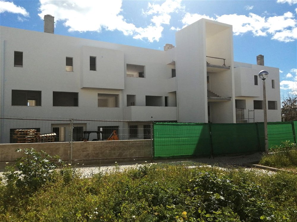 2 bedroom flat with balcony in a new development in Fuseta 487534063