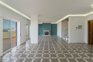 4 bedroom duplex flat with swimming pool, Center of Faro, Algarve 939834019