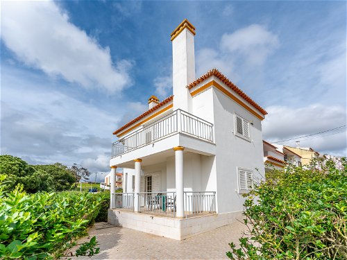 3 bedroom villa just a few minutes from the beach, located in Charneca da Caparica 3547356470