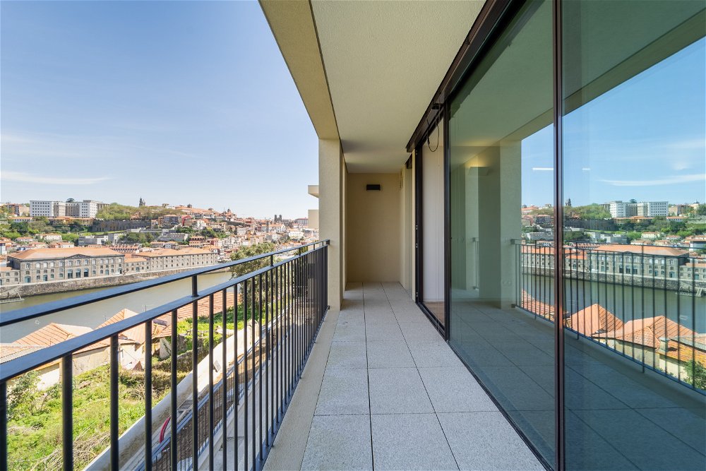 1 Bedroom apartment with river view in Vila Nova de Gaia 290871114
