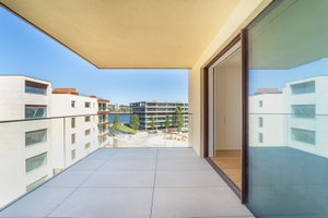 Apartamento T2 novo com varanda vista rio 2517008169