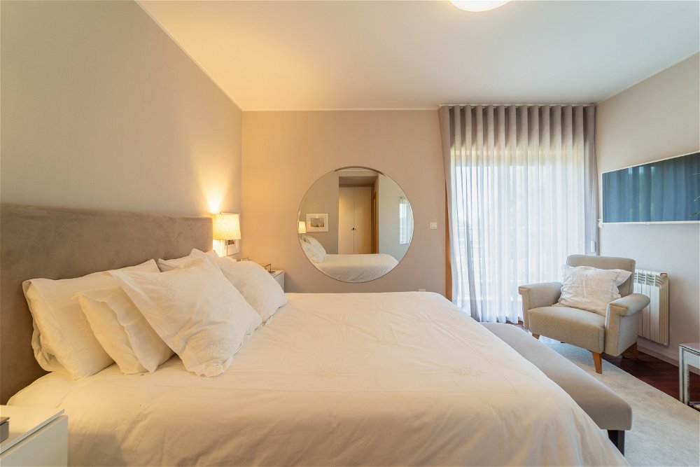 3 bedroom flat in a condominium with garden and tennis court in Paranhos 2815836575