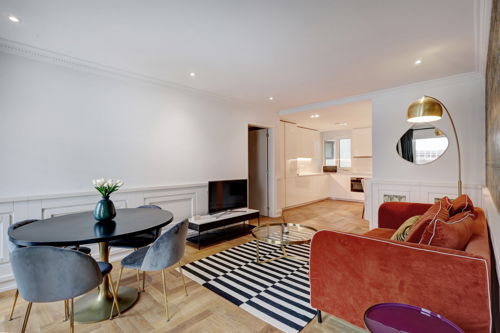 2 bedroom flat, furnished, on The boulevard in Restauradores, Lisbon 887593600