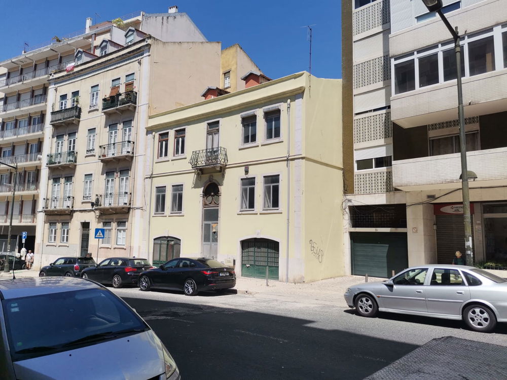 Building with 6 units in Amoreiras 2518500062