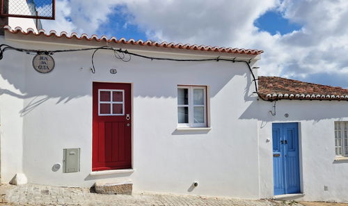 Traditional house, refurbished, with backyard, in the centre of Beja 2126434586