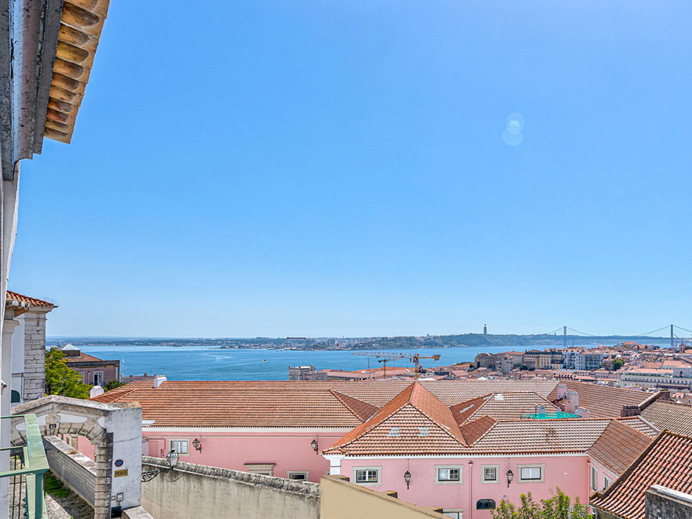 2 bedroom flat with river view and 1 parking space, Lisbon 2827617178