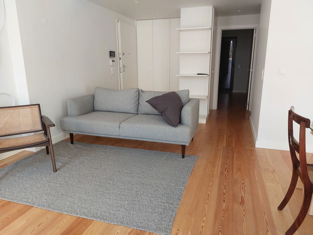 2 bedroom flat with parking, balcony, and communal garden 3120336251