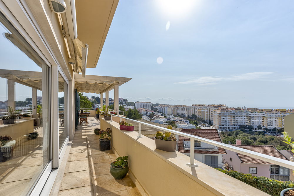 4 bedroom apartment with sea view in Parede, Cascais 616823083