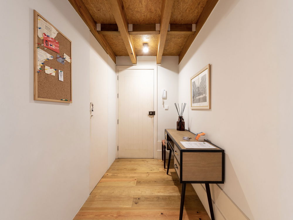 1+1 bedroom flat with terrace and AL license, in the centre of Porto 1465125463