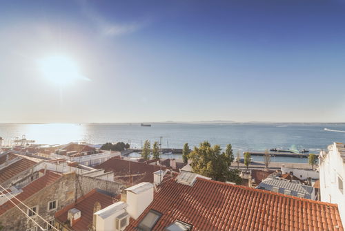 2+1 bedroom flat in a historic building with a unique view of the river and São Jorge Castle 948593079