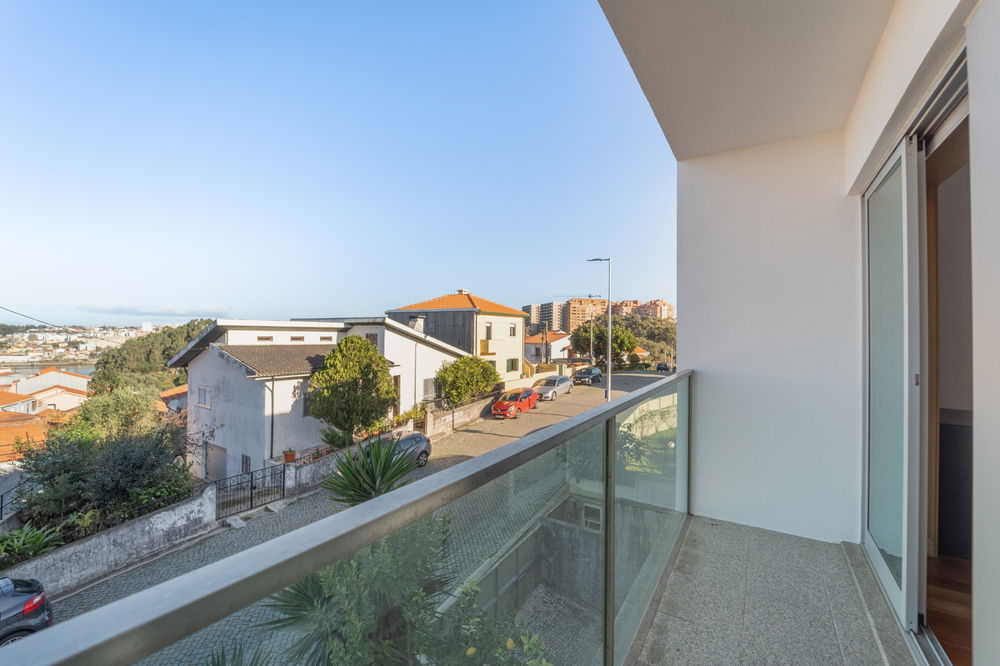 T4+1 house with garden, terraces and private garage, close to Marina da Afurada 1385082085