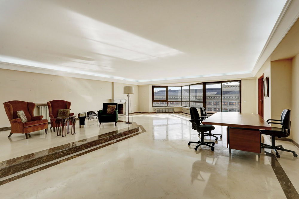 4 bedroom flat with 330m2 in Via Veneto Building on Av. John XXI in Lisbon 3805150111