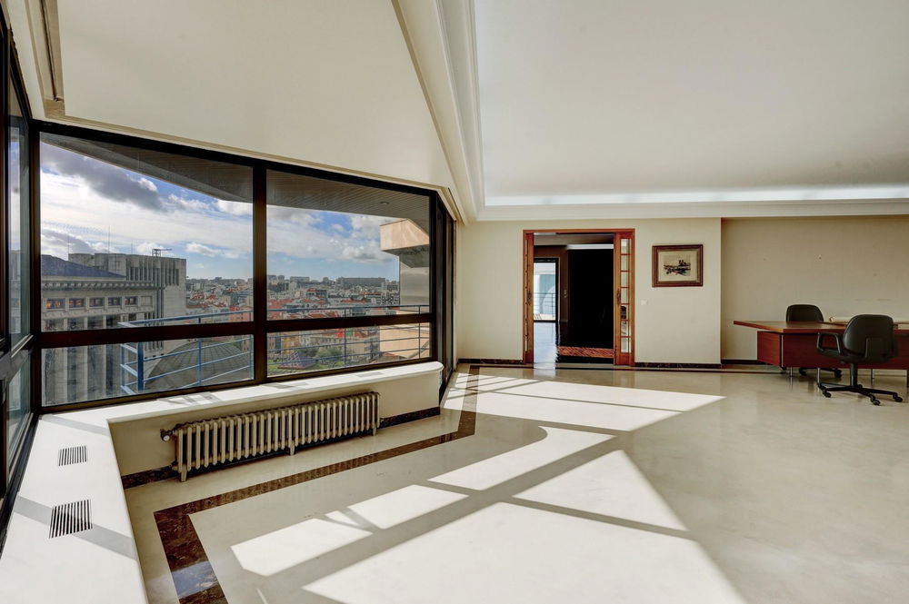 4 bedroom flat with 330m2 in Via Veneto Building on Av. John XXI in Lisbon 3805150111